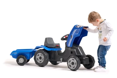 Falk Šlapací traktor New Holland s vlečkou