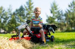 Falk Šliapací traktor Vintage 2058N s lyžicou, bagrom a prívesom, červený