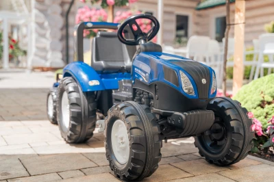 Falk Šliapací traktor 3090B - New Holland T8 s přívěsem
