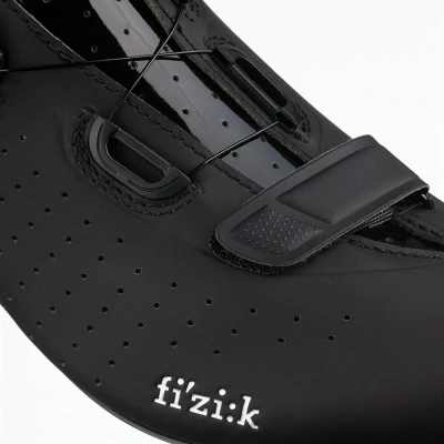 Fizik Overcurve R5 cyklistické tretry + sleva 400,- na příslušenství