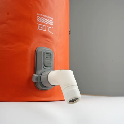 Flextail Malá bateriová sprcha s nádrží TINY Shower Bucket
