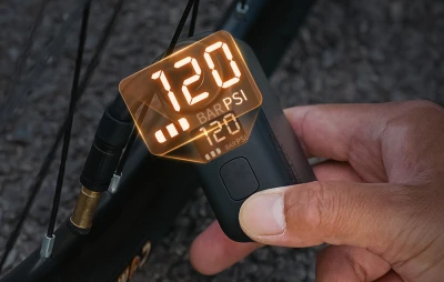 Flextail Tiny Bike Pump Pro šedá elektrická cyklistická pumpa