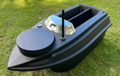 Flytec Návnadová loď V030 s vyhledávačem + baterií