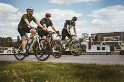 Force B51 černo-bílé cyklokraťasy se šráky a vložkou