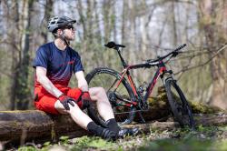 Force BLADE MTB červené šortky s odnímateľnou vložkou