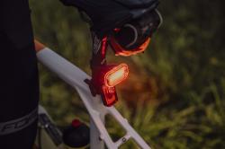 Force Blikačka zadná COB 15chip diód + batéria