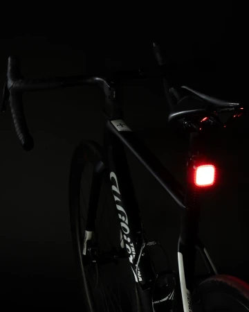 Force Blikačka zadní COB 2.0 25LM, 36 x LED, USB