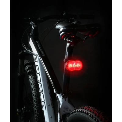 Force Blikačka zadní TRI 3LM 3 LED, baterie (VÝPRODEJ)