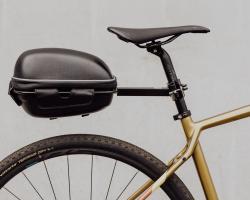 Force Brašna pod sedlo CRUST s držákem, černá