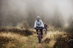 Force BRIGHT čierne 3/4 cyklonohavice so šrákmi a vložkou