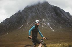 Force ATTIC šedo-černé cyklistické brýle - růžové kontrast.sklo + šátek Force