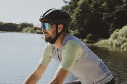 Force EPIC čierne, modré fotochromatické sklo - cyklistické okuliare