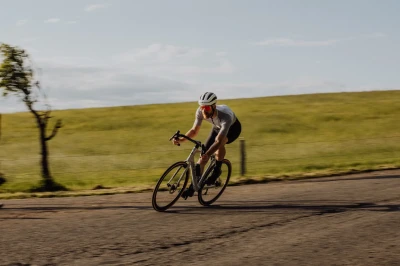 Force STRIVE transparentní, červené zrc. sklo - cyklistické brýle
