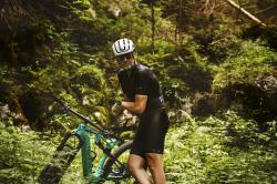 Force GOLD černo-zlatý cyklistický dres