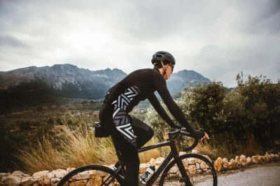 Force SPIKE černo-bílý cyklistický dres - dlouhý rukáv