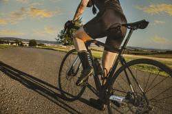 Force GOLD LADY černo-zlaté dámské cyklokraťasy se šráky a vložkou