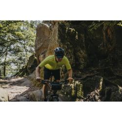 Force JOURNEY čierne krátke nohavice so šrákmi a vložkou