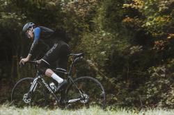 Force SMOOTH čierno-biele kraťasy so šrákmi a vložkou