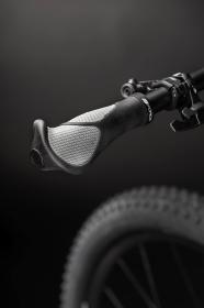 Force Madlá ANATOMIC istené, čierno-sivá, balené