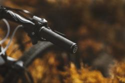 Force Madla BOND jištěná silikonová, černá, balená