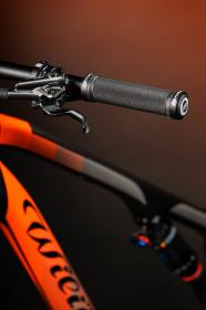 Force Madla gumová jištěná, celočerná, balená