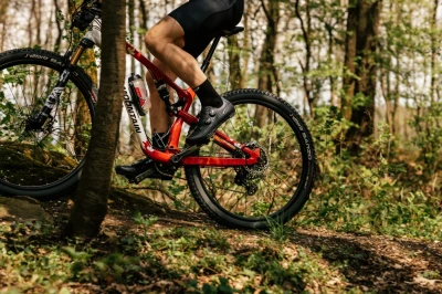 Force MTB REVOLT CARBON černé cyklistické tretry POUZE EU 41 (VÝPRODEJ)