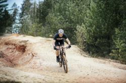 Force NEO VIVID bílo-černá cyklistická přilba POUZE L-XL 58-62 cm (VÝPRODEJ)