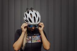 Force BULL HUE bílo-černá cyklistická přilba