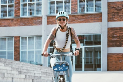 Force DOWNTOWN modro-zelená dámská cyklistická přilba