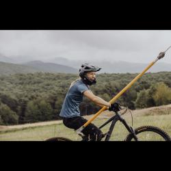 Force DROP šedo-čierna downhill prilba