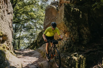 Force FALCON černá cyklistická přilba