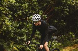 Force HAWK bílo-černá cyklistická přilba