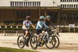 Force HAWK černo-růžová cyklistická přilba