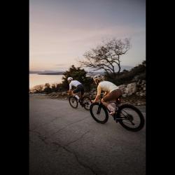 Force IBEX MTB béžová cyklistická prilba