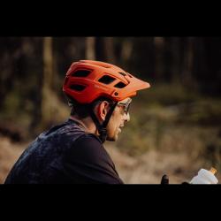 Force IBEX MTB oranžová cyklistická přilba