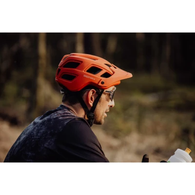 Force IBEX MTB oranžová cyklistická přilba
