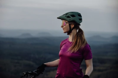 Force IBEX MTB zelená cyklistická přilbaá