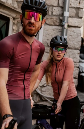 Force NAOS černá cyklistická přilba