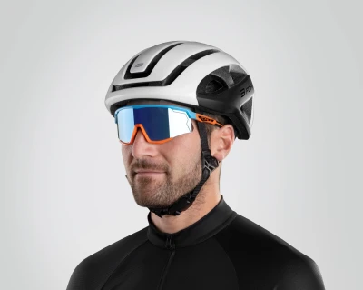 Force NEO bílo-černá cyklistická přilba