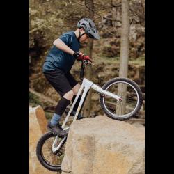 Force TRAIL MTB antracitová cyklistická přilba