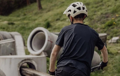 Force TRAIL MTB krémová přilba