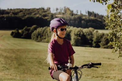 Force ZEBU s blikačkou fialová dětská cyklistická přilba