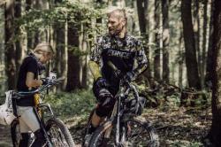 Force RECKLESS černo-žluto-šedý mtb dres - dl. rukáv + Force STORM šedo-fluo cyklokraťasy