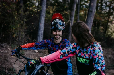Force RECKLESS černo-červeno-modrý mtb dres - dl. rukáv