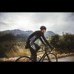 Force SPIKE čierno-biely cyklistický dres - dlhý rukáv IBA M (VÝPREDAJ)