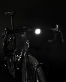 Force Svetlo predné COB 2.0 75LM USB, čierne