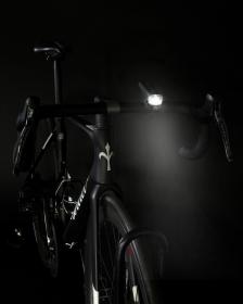 Force Svetlo predné LUX 100LM batérie, čierne