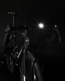 Force Světlo přední SHARK 700LM USB, černé