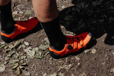 Force MTB REVO 2 oranžové cyklistické tretry