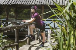 Force VICTORY černé dámské cyklokraťasy do pasu s vložkou